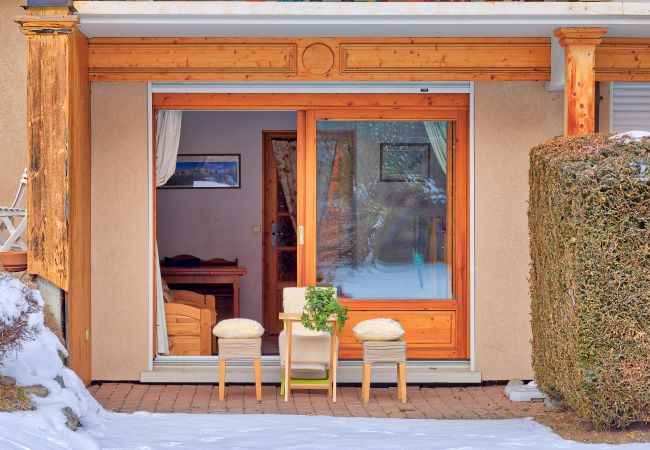 Apartment in Chamonix-Mont-Blanc - Petit Jardin: Residence Via des Traz B Apartment in Chamonix-Mont-Blanc - Petit Jardin: Residence Via des Traz B