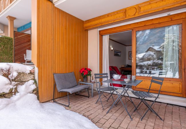 Apartment in Chamonix-Mont-Blanc - Petit Jardin: Residence Via des Traz B