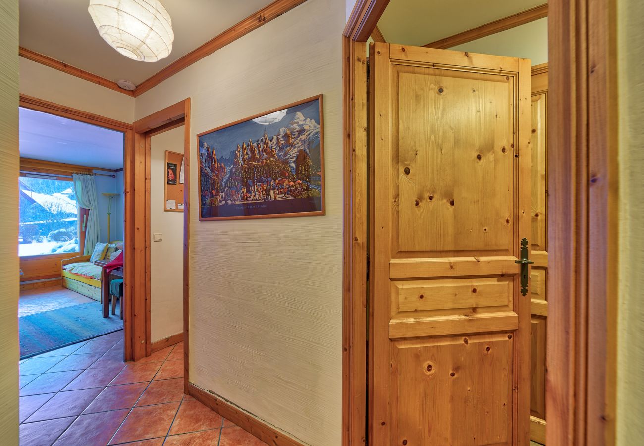 Apartment in Chamonix-Mont-Blanc - Petit Jardin: Residence Via des Traz B