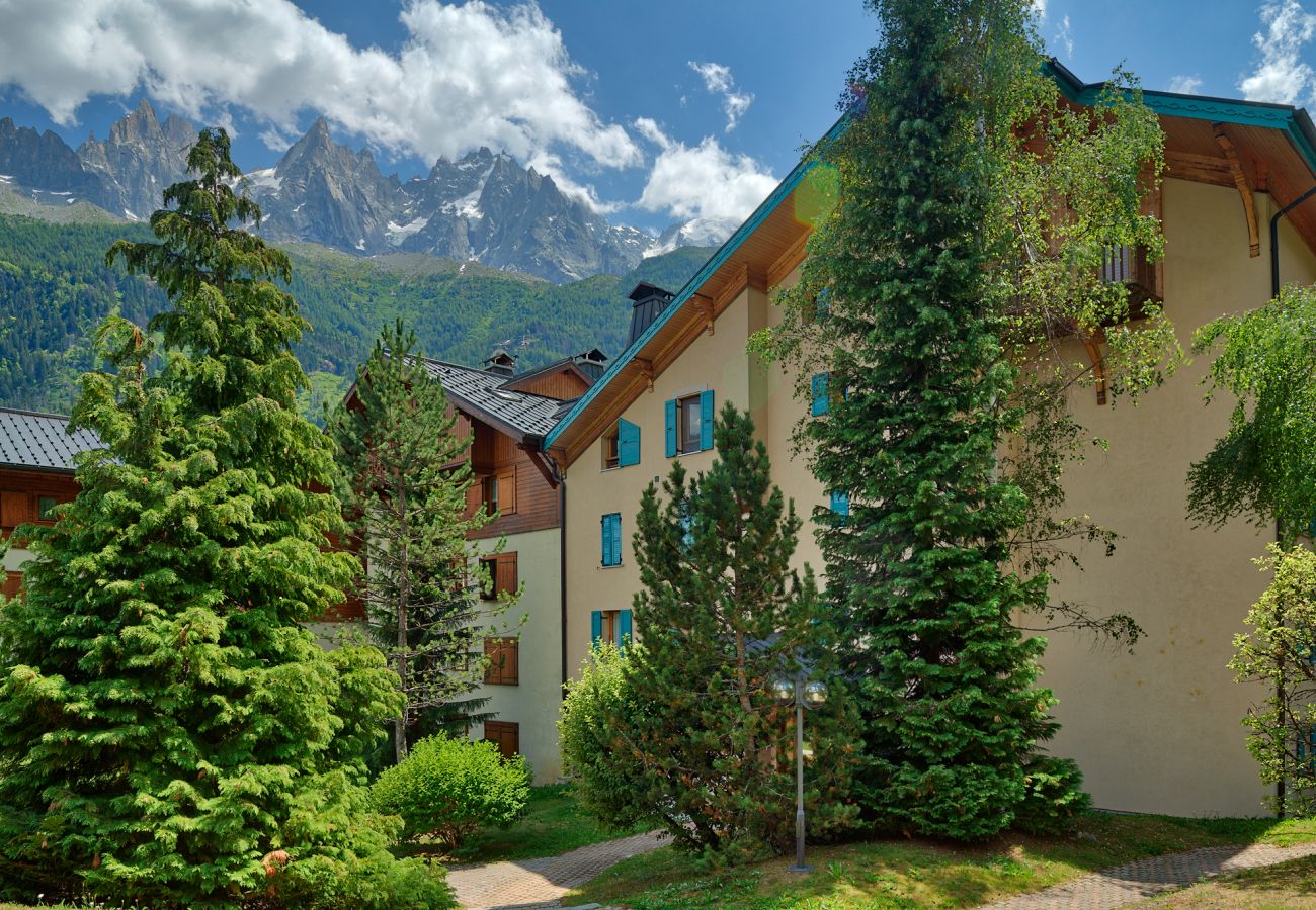 Apartment in Chamonix-Mont-Blanc - Petit Jardin: Residence Via des Traz B