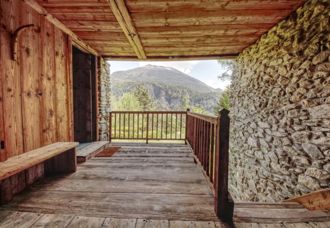 Chalet in Les Houches - Chalet Pêle-Mêle