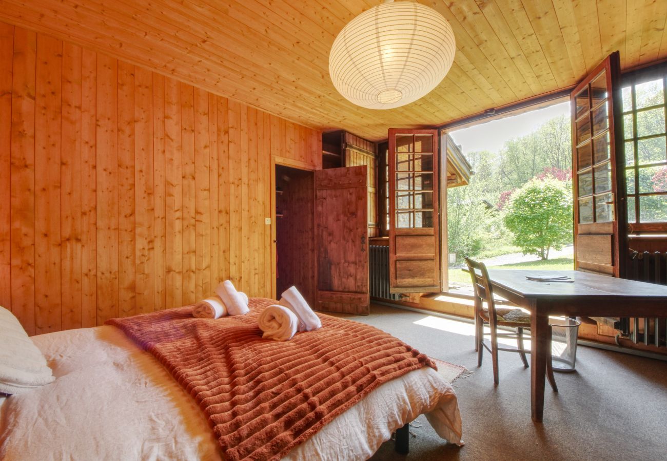 Chalet in Les Houches - Chalet Pêle-Mêle