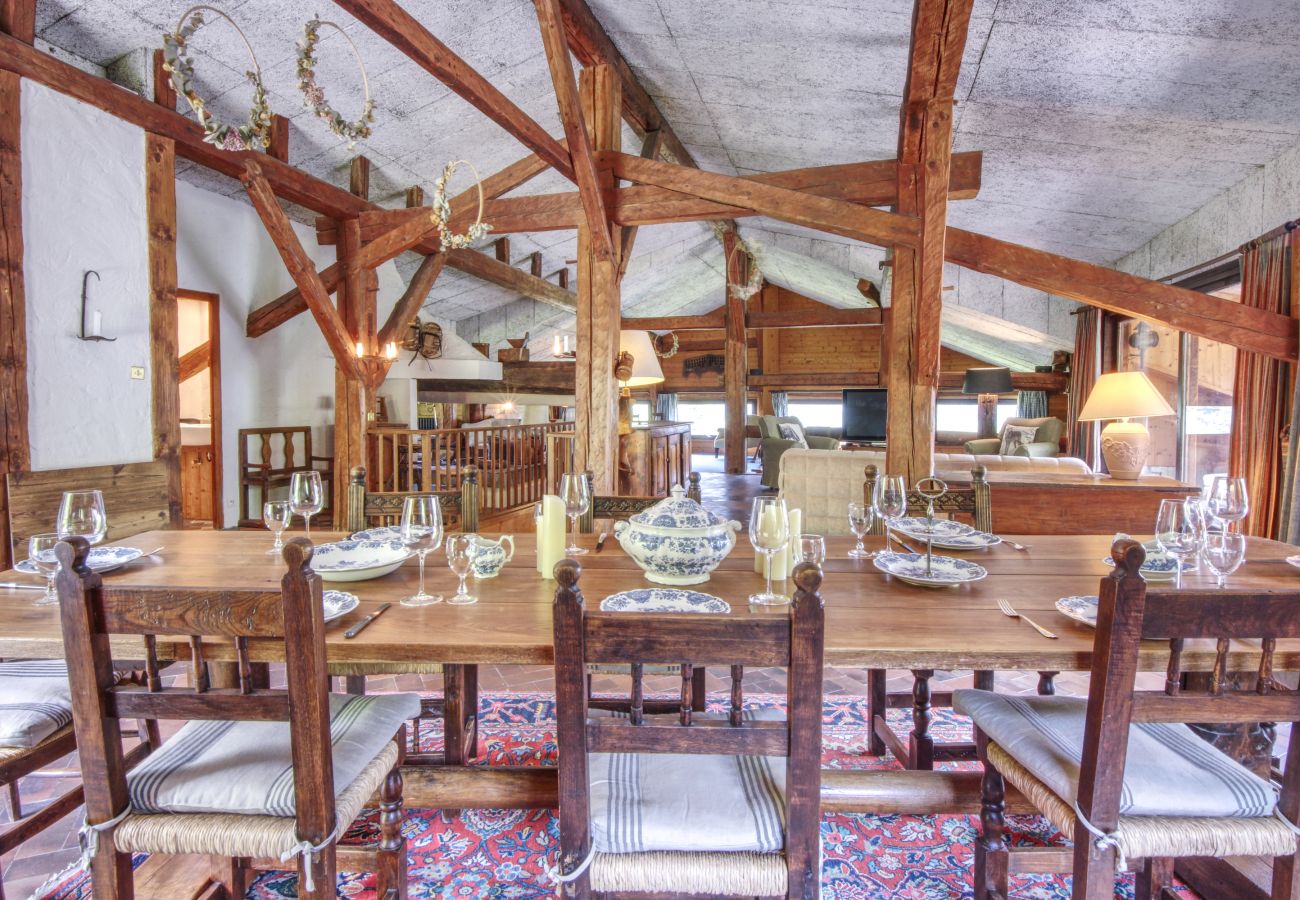 Chalet in Les Houches - Chalet Pêle-Mêle