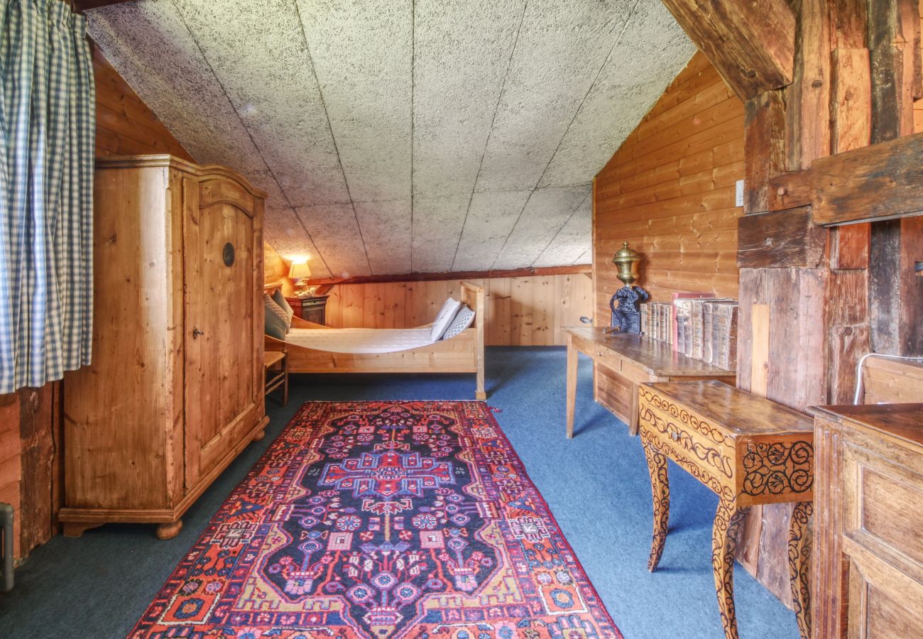 Chalet in Les Houches - Chalet Pêle-Mêle
