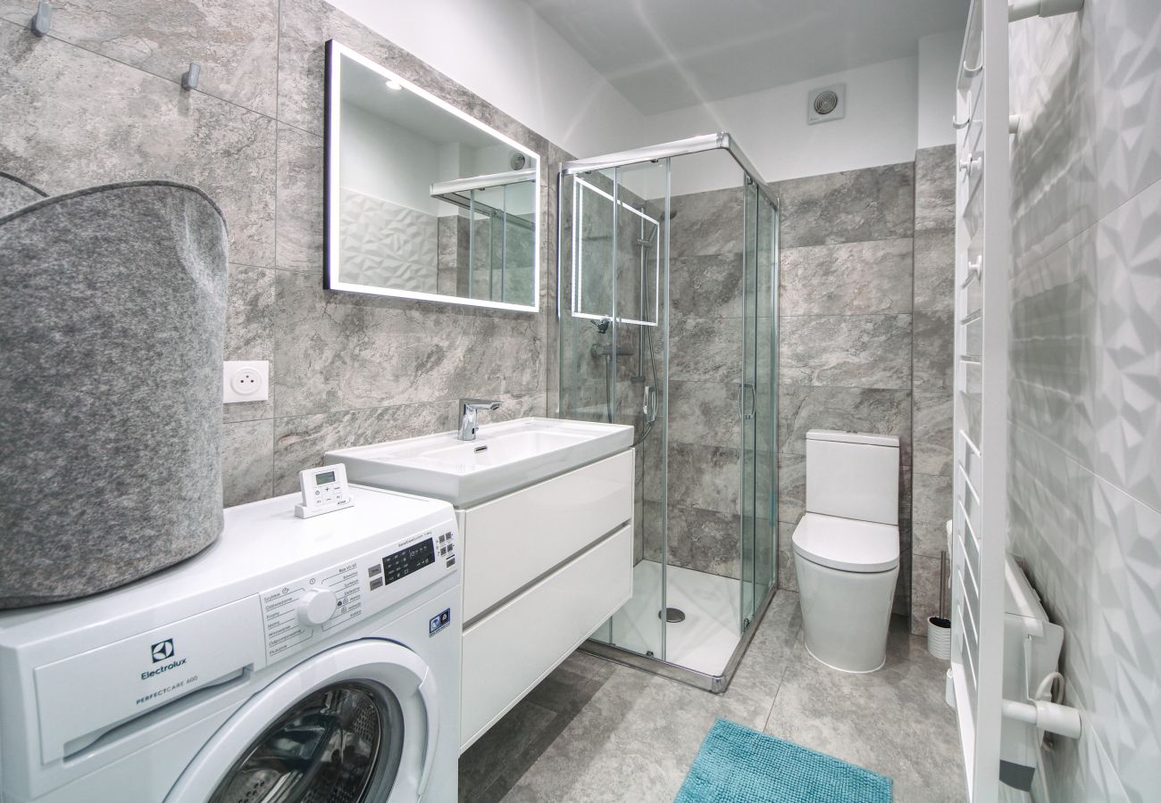 Apartment in Chamonix-Mont-Blanc - Apartments Doppio Bonatti | 202 & 203 