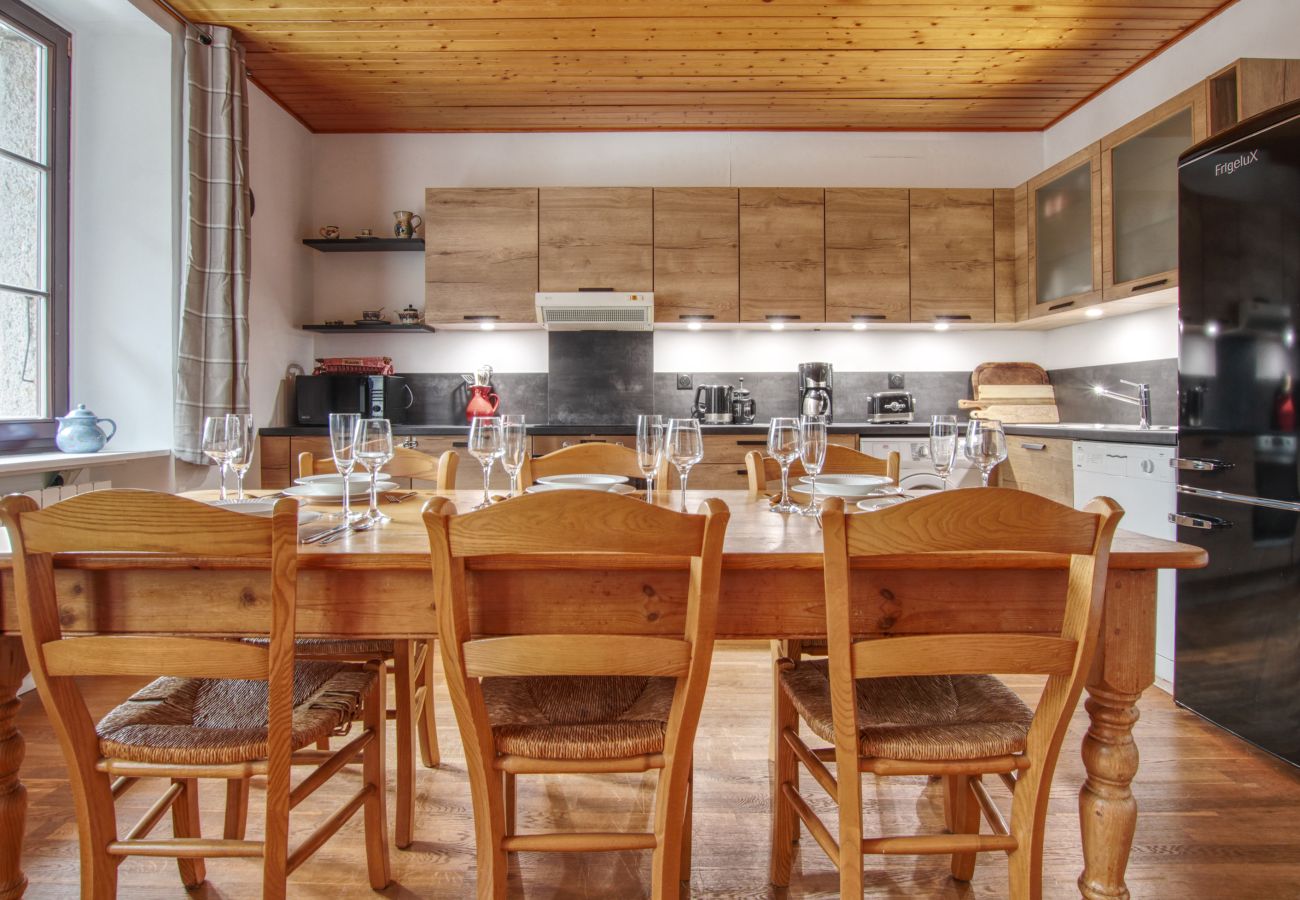 Apartment in Chamonix-Mont-Blanc - Apartment Asana